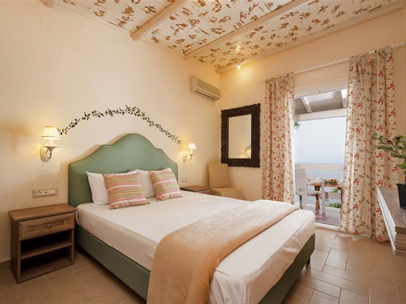Venus Beach Hotel Bungalows Nea Styra Ngoại thất bức ảnh